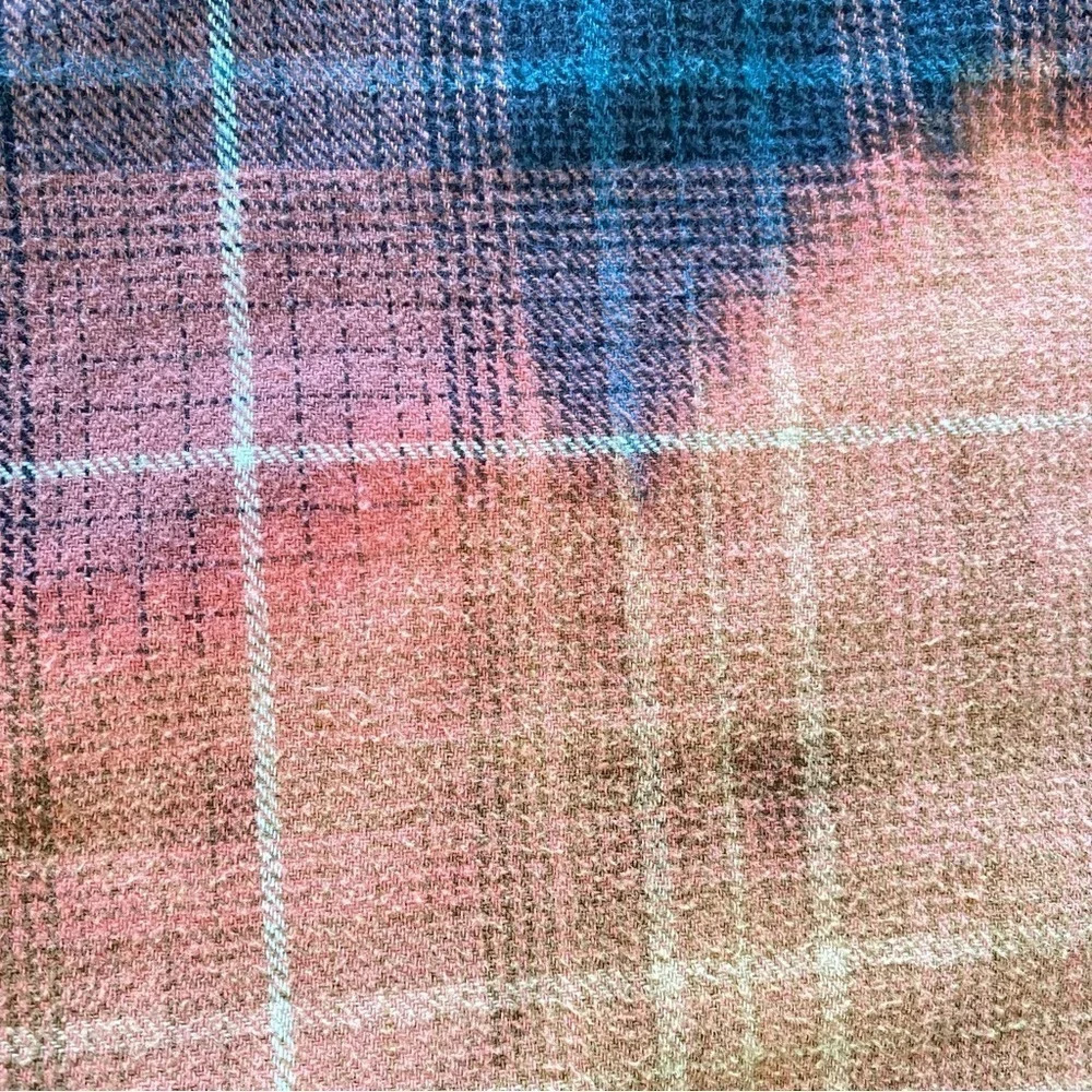 Ariana Grande Plaid Flannel Shirt Womens Size Medium Large Pink Ombre Bleached - Picture 9 of 15
